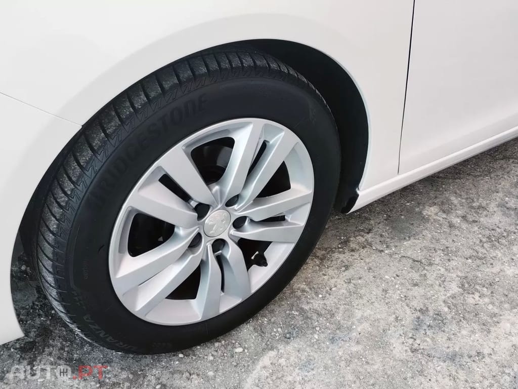 Peugeot 308 1.5 BlueHDi Business Line — fotografia 11