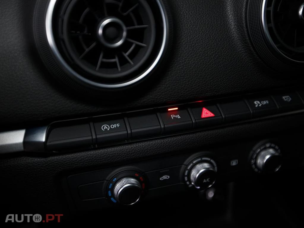 Audi A3 Limousine 30 TSI S Tronic