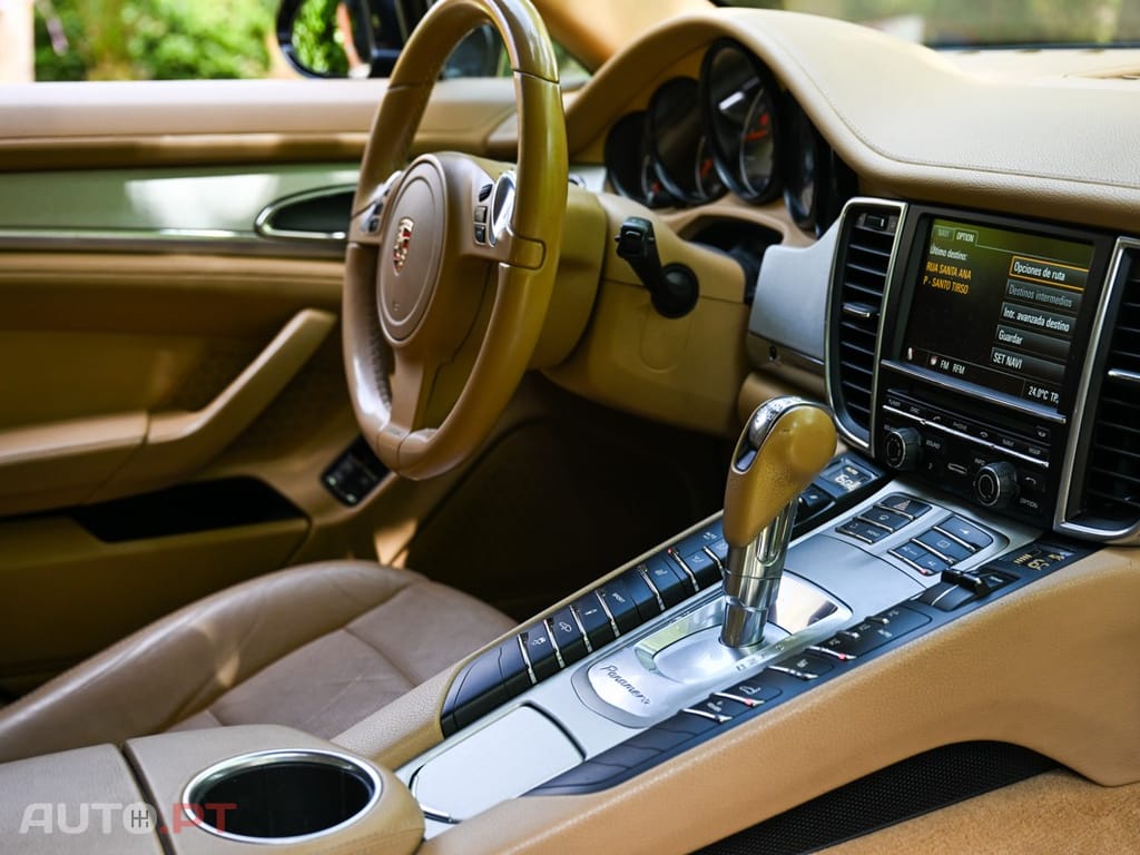 Porsche Panamera S Hybrid J19