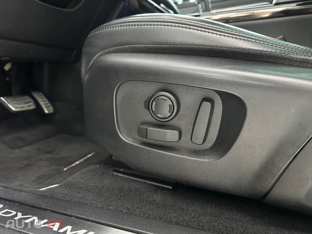 Land Rover Evoque P250 R-Dynamic HSE