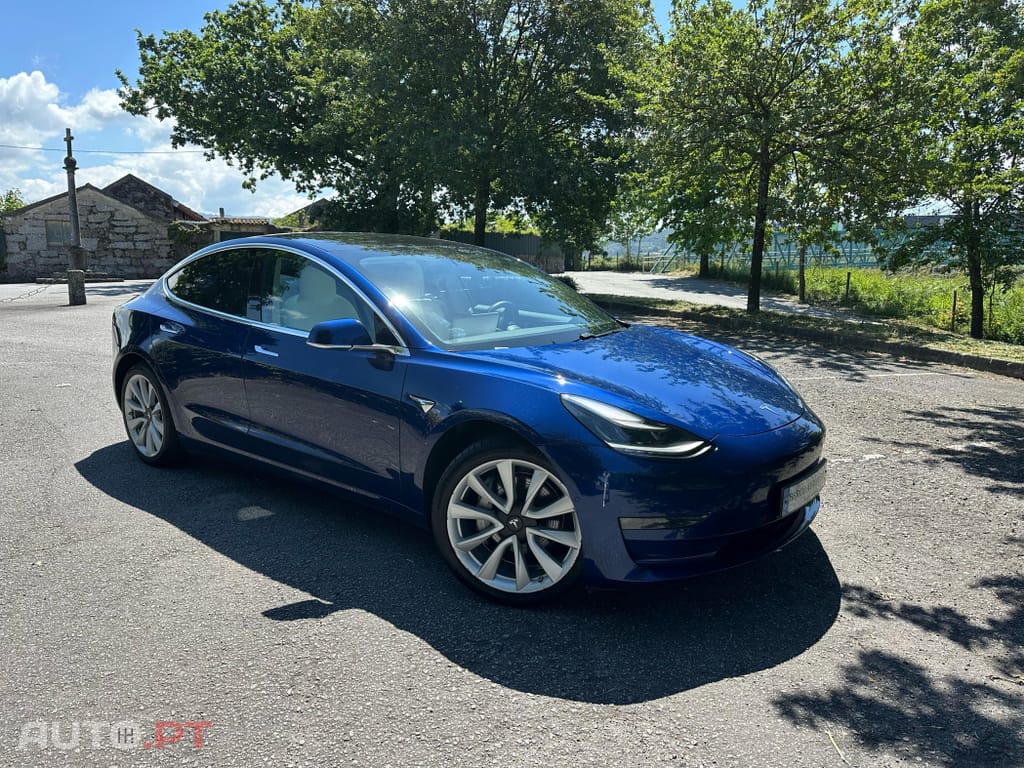 Tesla Model 3 Long-Range Dual Motor AWD