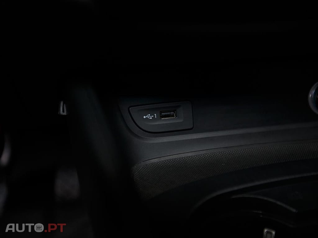 Audi A3 Limousine 30 TSI S Tronic