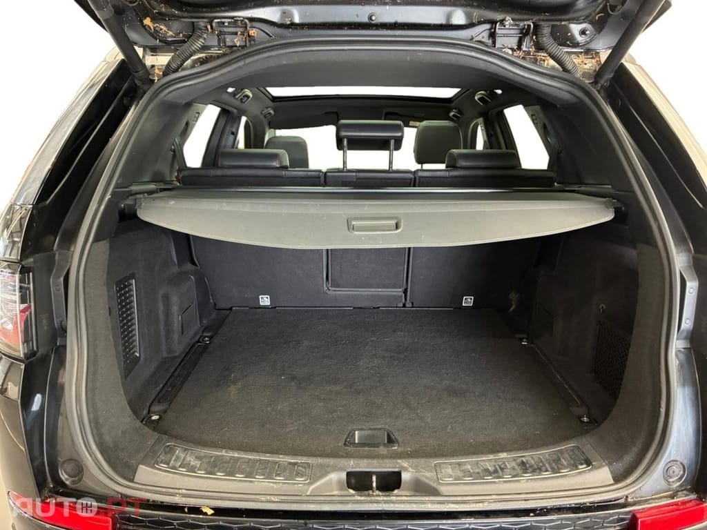 Land Rover Discovery Sport P300e R-Dynamic