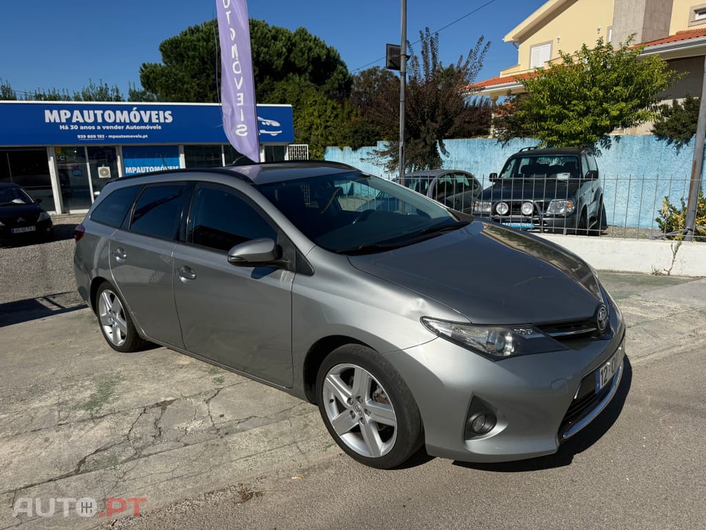 Toyota Auris Touring Sports 1.4 D-4D Active+AC foto 3