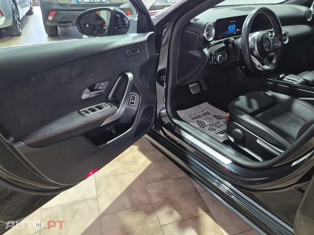 Mercedes-Benz A 250 e AMG Line