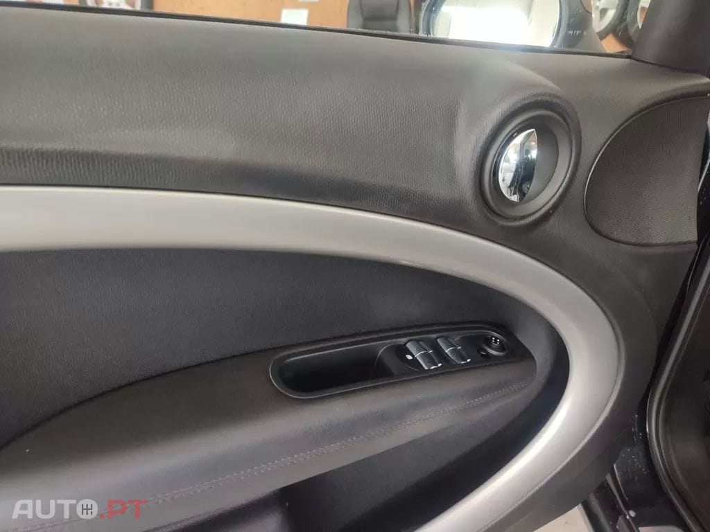 MINI Countryman One D