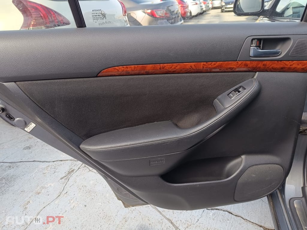 Toyota Avensis LB 2.0 D-4D Sol