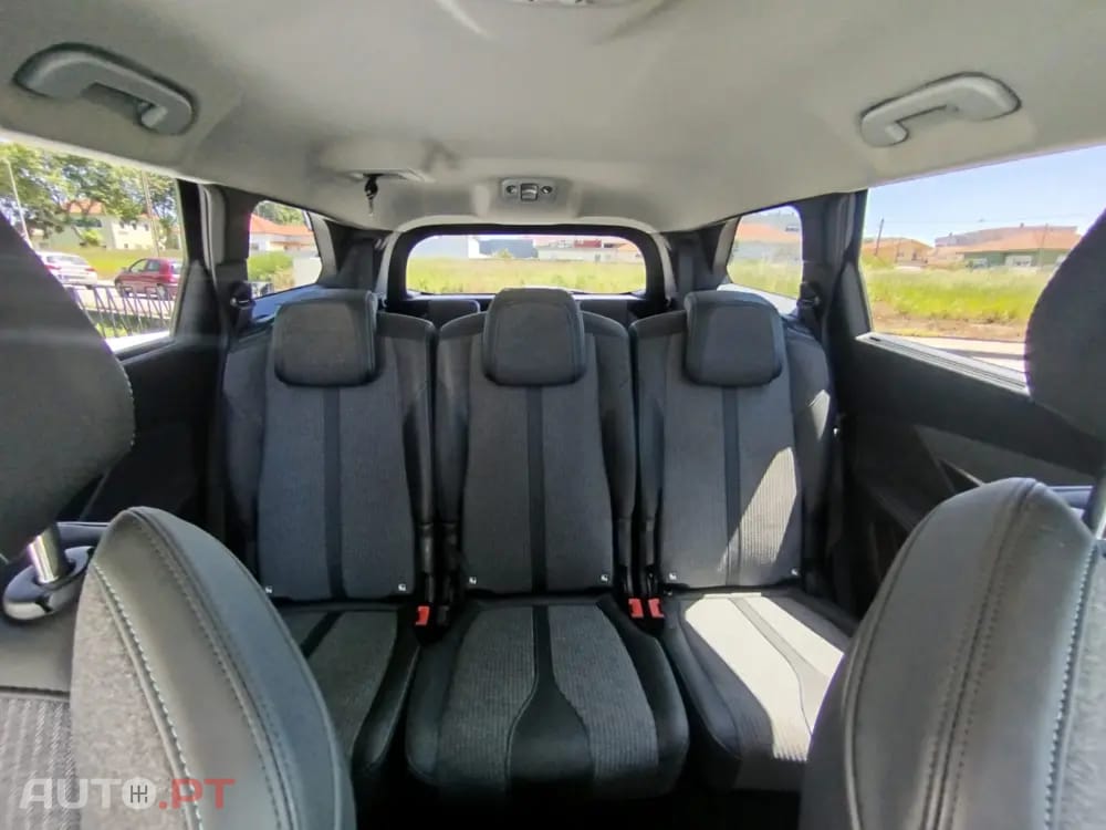 Peugeot 5008 1.2 PureTech Allure Pack