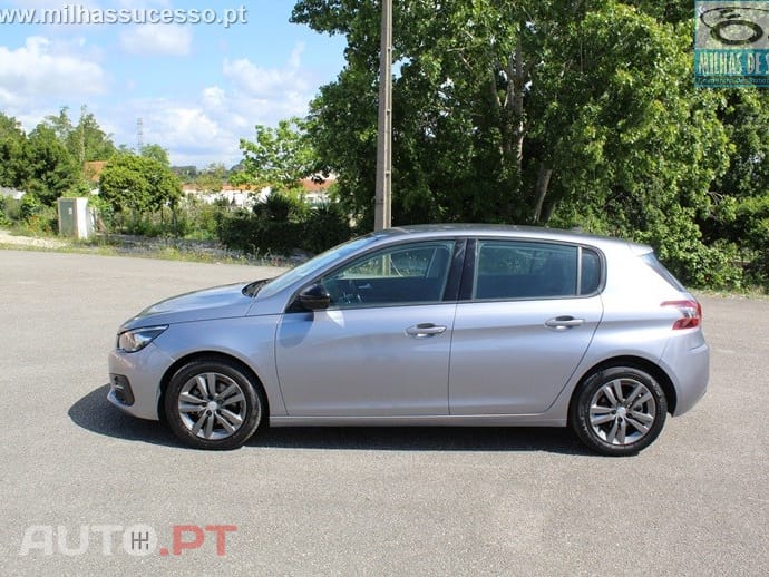 Peugeot 308 1.5 BlueHDI STYLE Aut. 131 CV