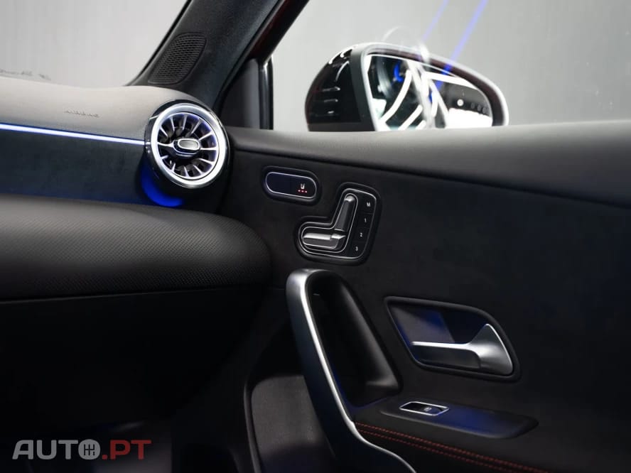 Mercedes-Benz A 250 e AMG Line