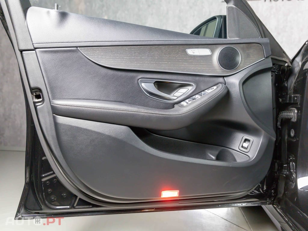 Mercedes-Benz C 300 de AMG Line