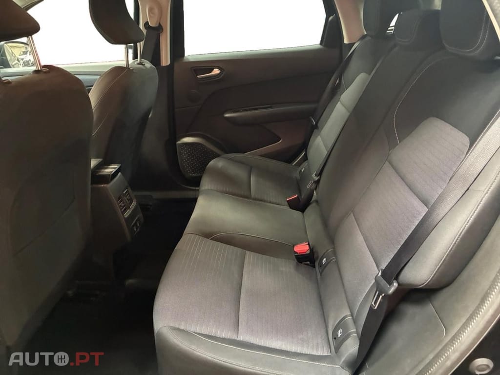 Renault Arkana 1.6 E-Tech Business