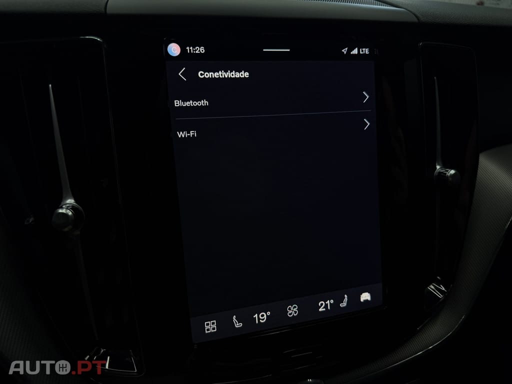 Volvo XC 60 2.0 T6 PHEV Black Edition AWD — fotografia 51