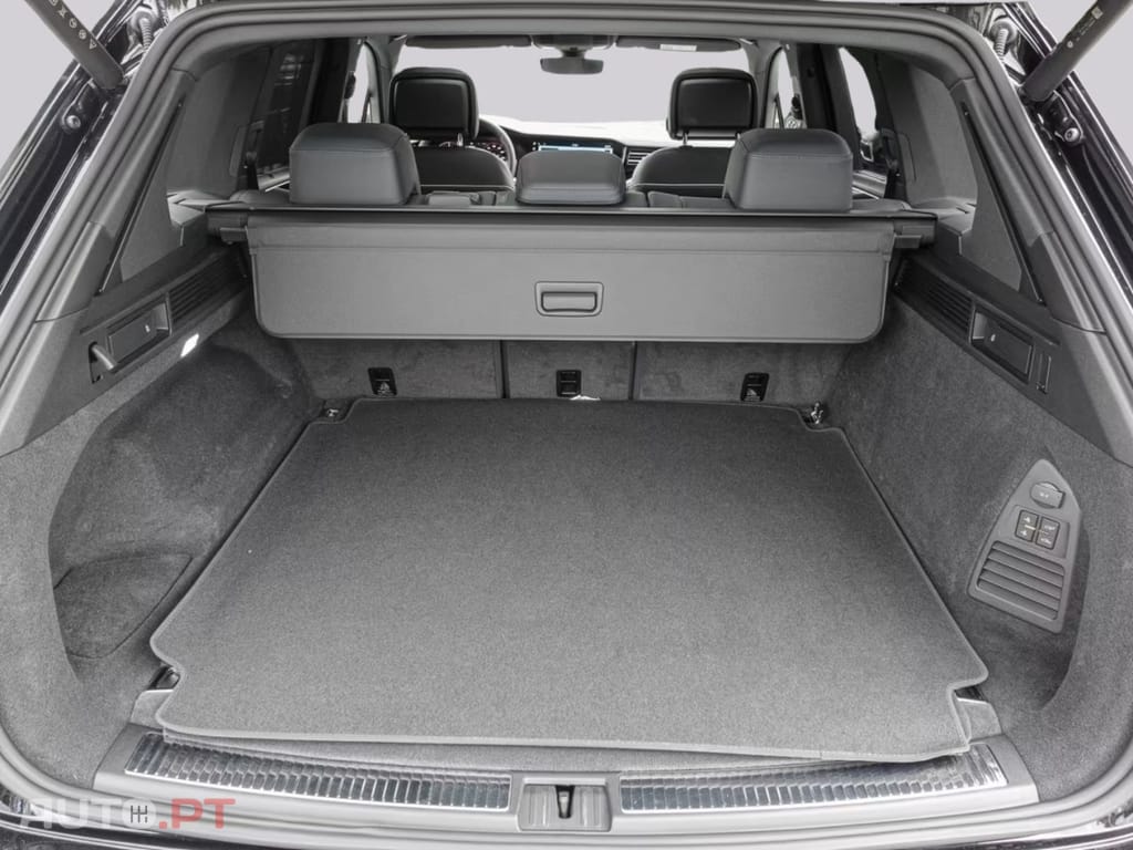 Volkswagen Touareg 3.0 eTSI eHybrid I.V.A DEDUTIVEL