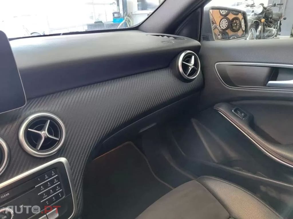 Mercedes-Benz A 180 d AMG Line