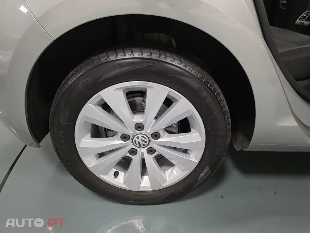 Volkswagen Golf 1.6 TDI CONFORTLINE