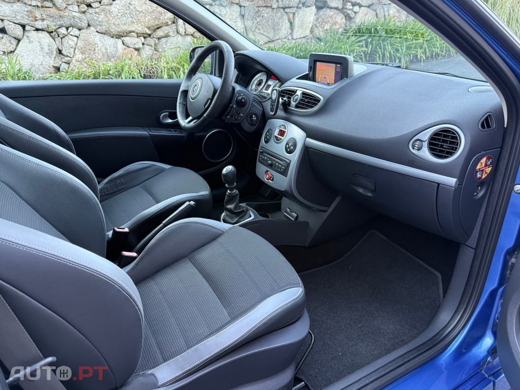 Renault Clio 1.6 16V 130 GT