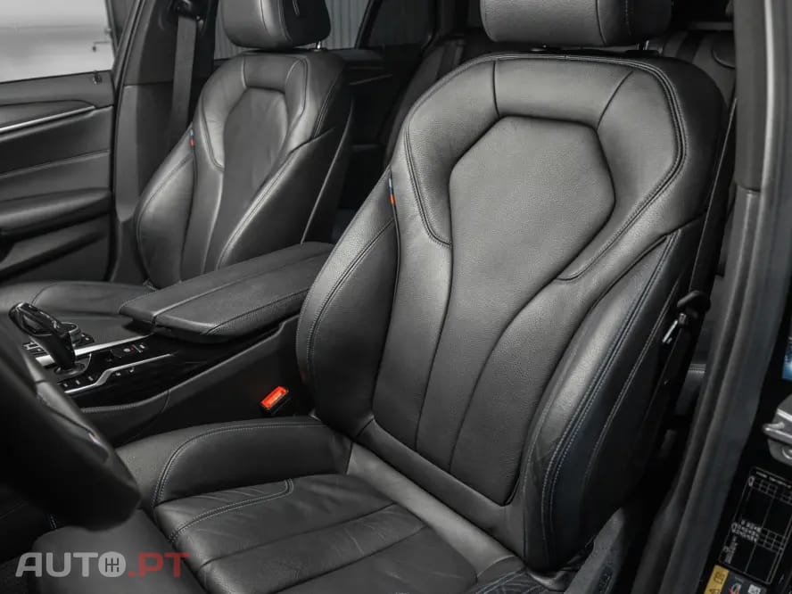 BMW 530 e Pack Desportivo M