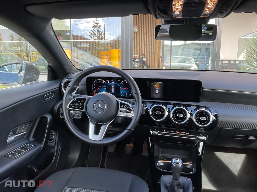 Mercedes-Benz CLA 180 d Shooting Brake Business Solutions