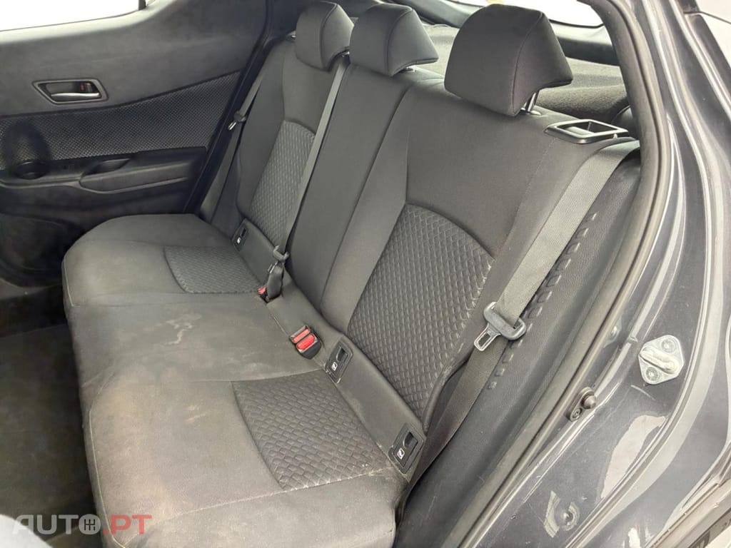 Toyota C-HR 1.8 Hybrid
