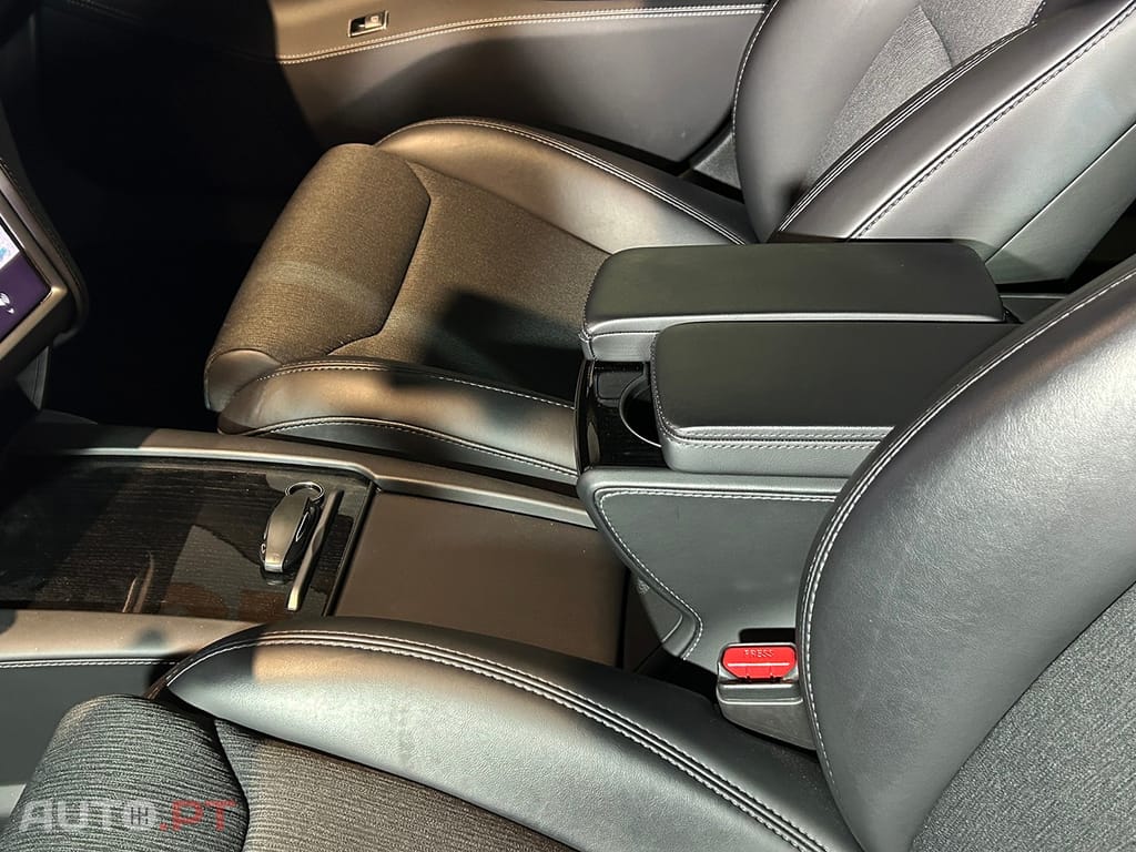 Tesla Model S 75D