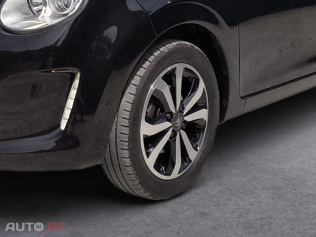 Citroen C1 1.2 VTi Shine