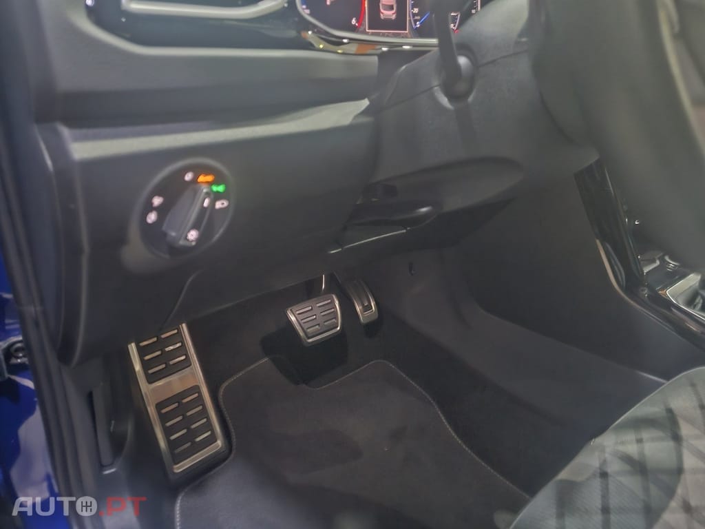 Volkswagen T-Roc 2.0 TDI R-Line DSG