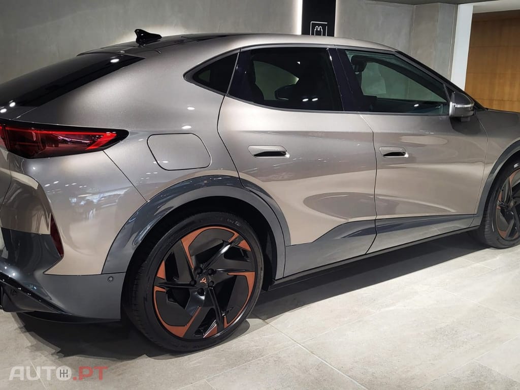 Cupra Tavascan 77 kWh Adrenaline