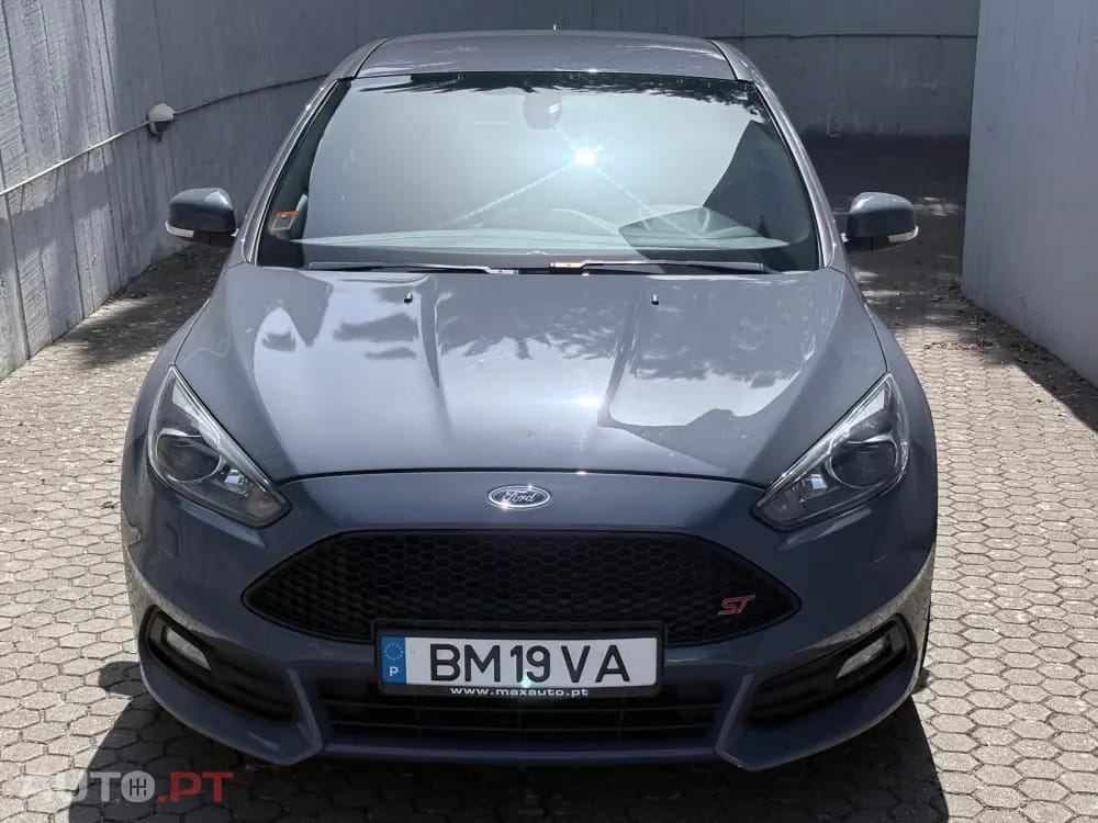 Ford Focus 2.0 EcoBoost ST c/ Pack Pele Desportiva