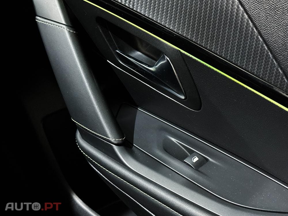 Peugeot E-208 50 kWh GT Pack