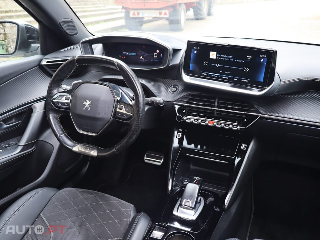 Peugeot 2008 1.5 BlueHDi GT EAT8