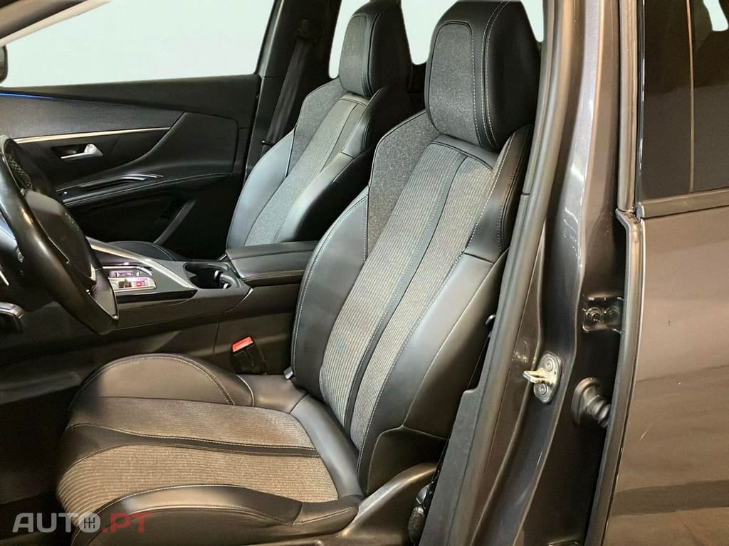 Peugeot 5008 1.5 BlueHDi Allure Pack EAT8