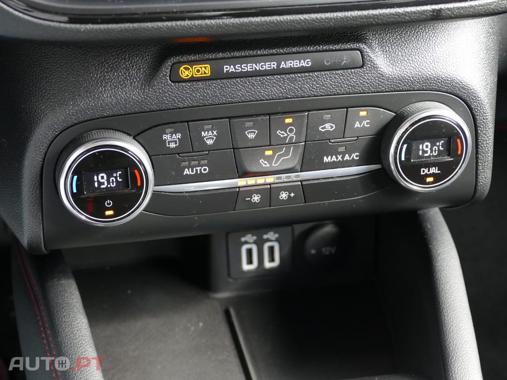 Ford Focus 1.0 EcoBoost MHEV ST-Line X