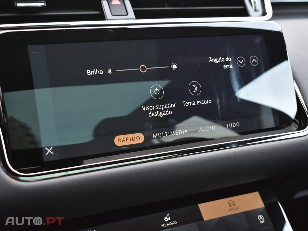 Land Rover Evoque 1.5 P300e AWD R-Dynamic SE Auto