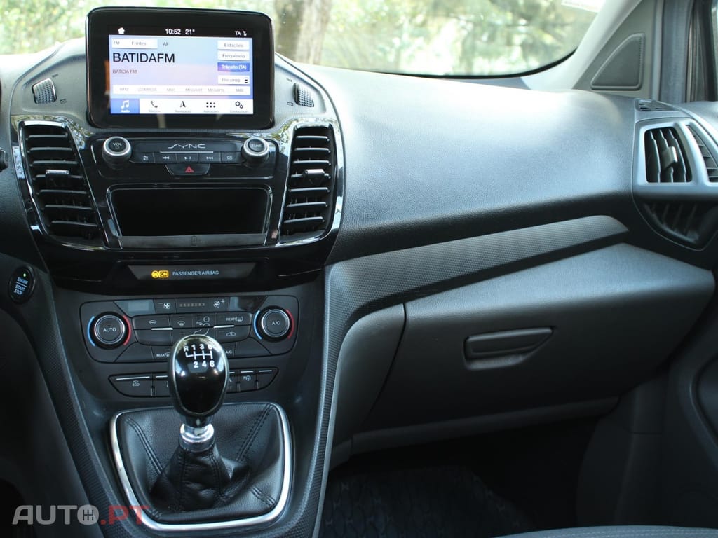 Ford Tourneo Grand 1.5 TDCi Titanium