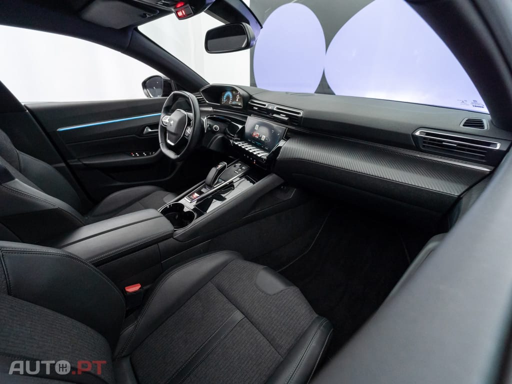 Peugeot 508 SW 1.6 Hybrid Allure e-EAT8 — fotografia 35