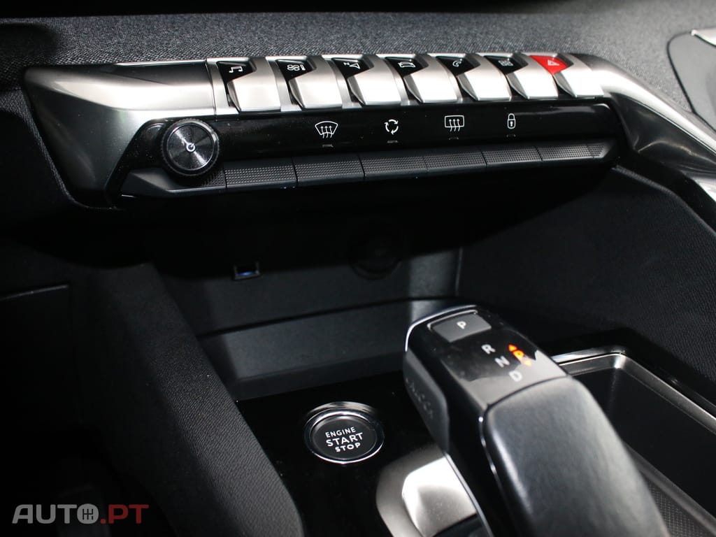 Peugeot 3008 1.2 PureTech Allure Pack EAT8