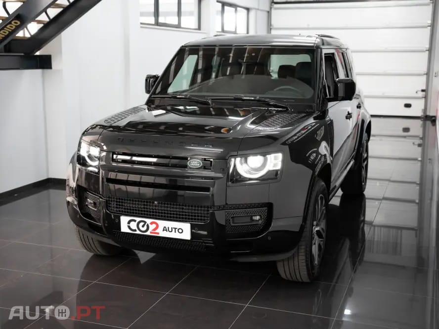 Land Rover Defender 2.0 P300e 110 AWD X-Dynamic HSE