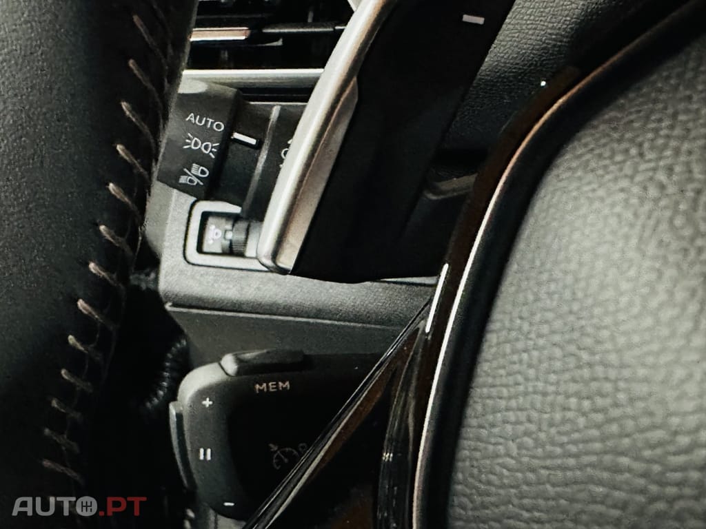 Peugeot 3008 1.2 PureTech Allure EAT8