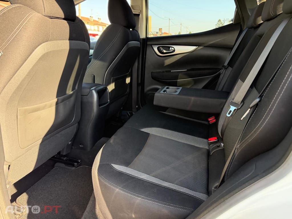 Nissan Qashqai 1.5 dCi N-Connecta 18