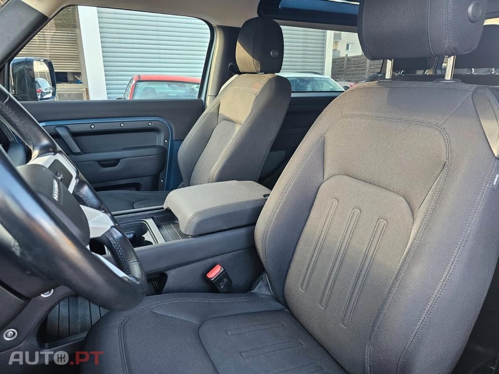 Land Rover Defender 3.0 D200 90 AWD X-Dynamic SE
