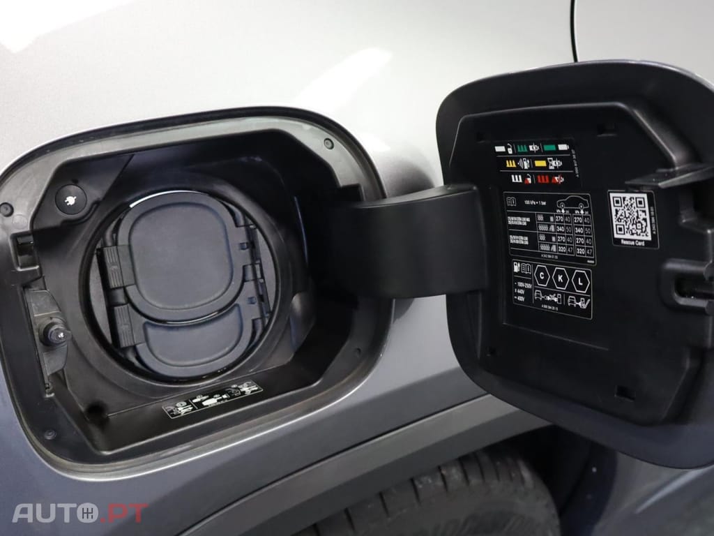 Mercedes-Benz EQA Mercedes-Benz EQA 300 4Matic AMG Line