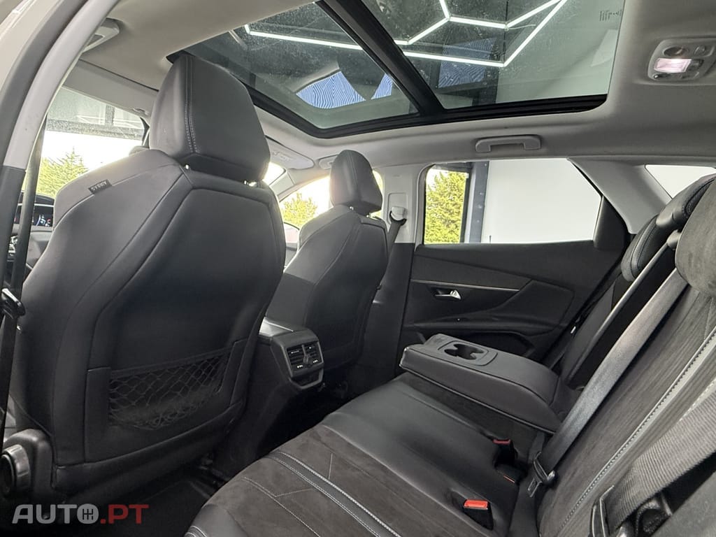 Peugeot 3008 1.2 PureTech Allure Grip Control EAT6