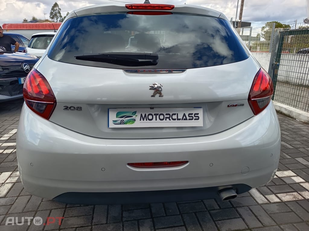 Peugeot 208 1.2 PureTech GT Line