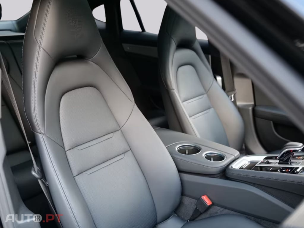 Porsche Panamera 4 E-Hybrid I.V.A DEDUTIVEL