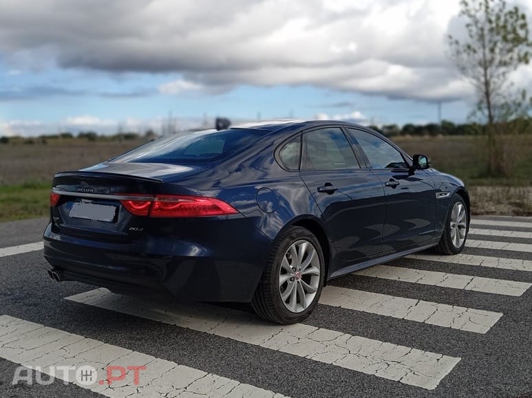 Jaguar XF 2.0 D R SPORT BVA 8 180CV COM EXTRAS