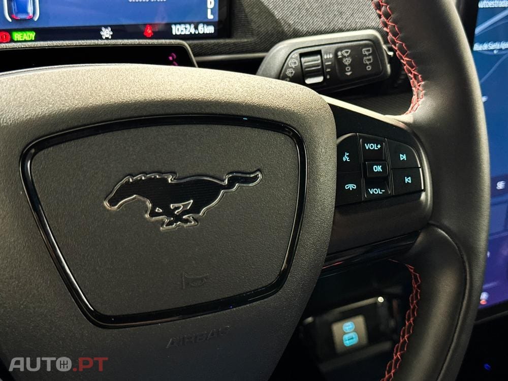 Ford Mustang Mach-E AWD PREMIUM