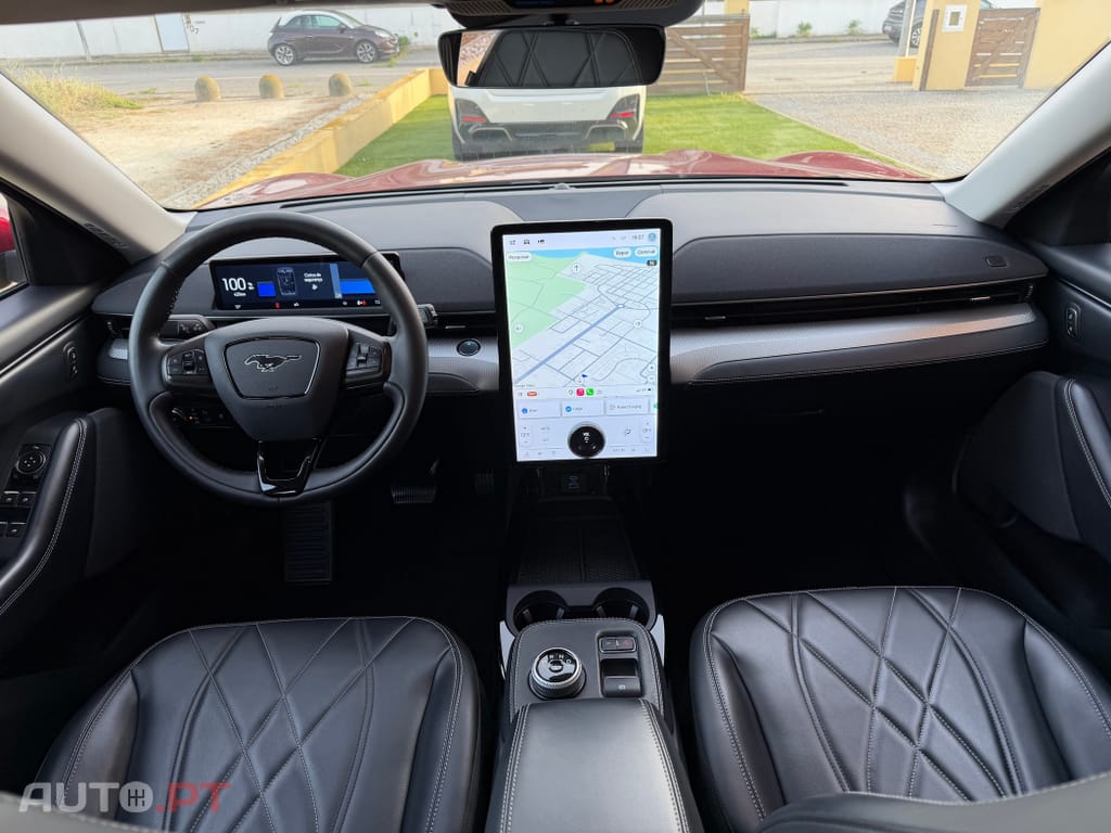 Ford Mustang Mach-E Standard • 75,7 kWh • 294 CV