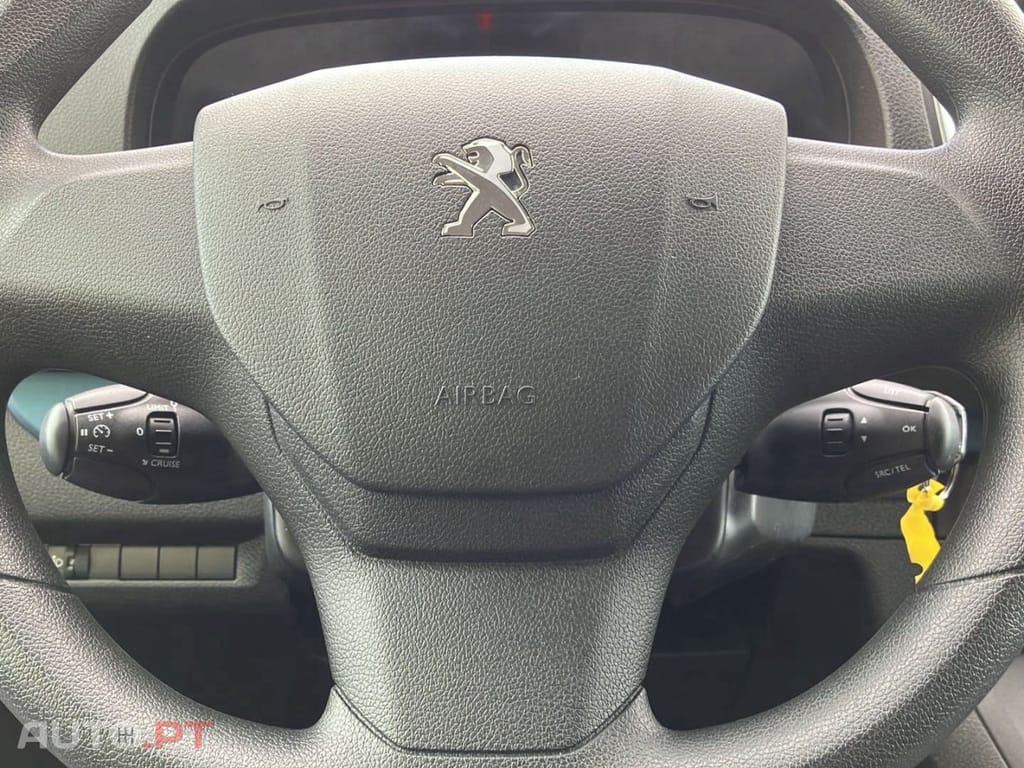 Peugeot Traveller 1.5 BlueHDi L2H1 Business Standard