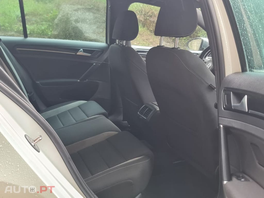 Volkswagen Golf 2.0 TSi R